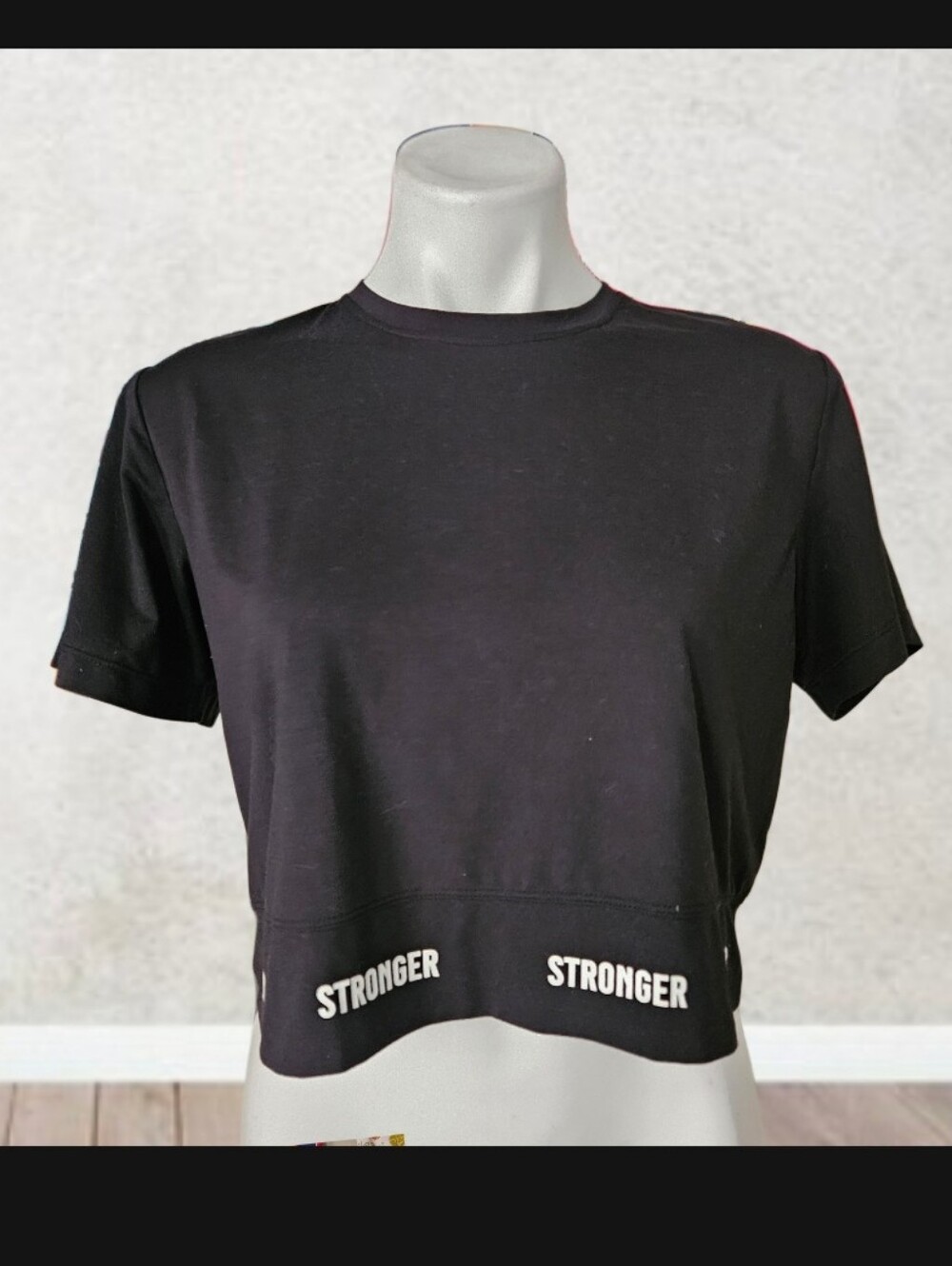 Epic Cropped T-shirt Loose Fit Small - Picture 3 of 7